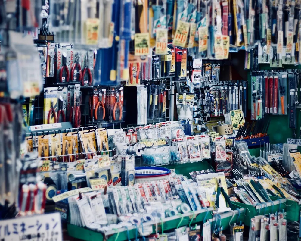 Ferretería y Herramientas